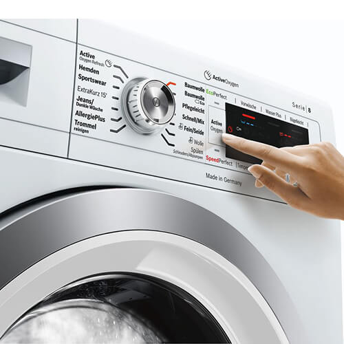 Bảng điều khiển của máy giặt Bosch WAW28790IL