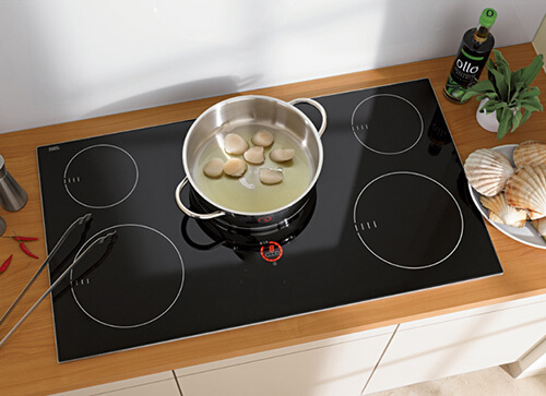 Nguyên nhân bếp từ Bosch báo lỗi E7 là thiết bị chuyển mạch bị quá nhiệt hoặc khi nhiệt độ vùng nấu quá cao