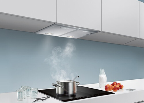 Bếp bị quá nhiệt khi đun bếp thời gian lâu cũng khiến bếp từ Bosch báo lỗi F8.