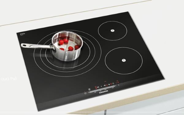 Bếp từ 3 vùng nấu Siemens được thiết kế nhiều tính năng an toàn thông minh.