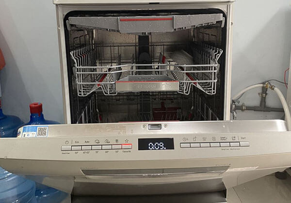đánh giá chi tiết tính năng và công nghệ máy rửa bát bosch SMS6ZCI08E