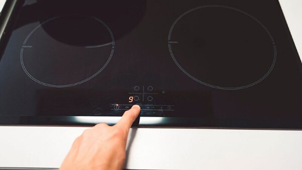 Bếp từ Bosch ấn bàn phím không nhận nguyên nhân cách khắc phục