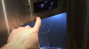 Tủ lạnh Bosch không lấy được đá ngoài nguyên nhân và cách khắc phục